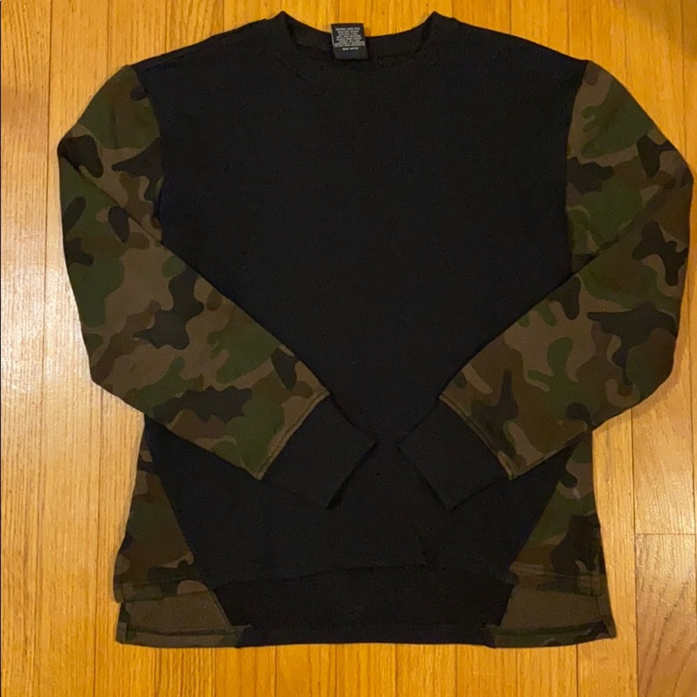 Medium Crewneck